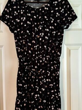 Banana Republic Black Floral Tie-Waist Dress
